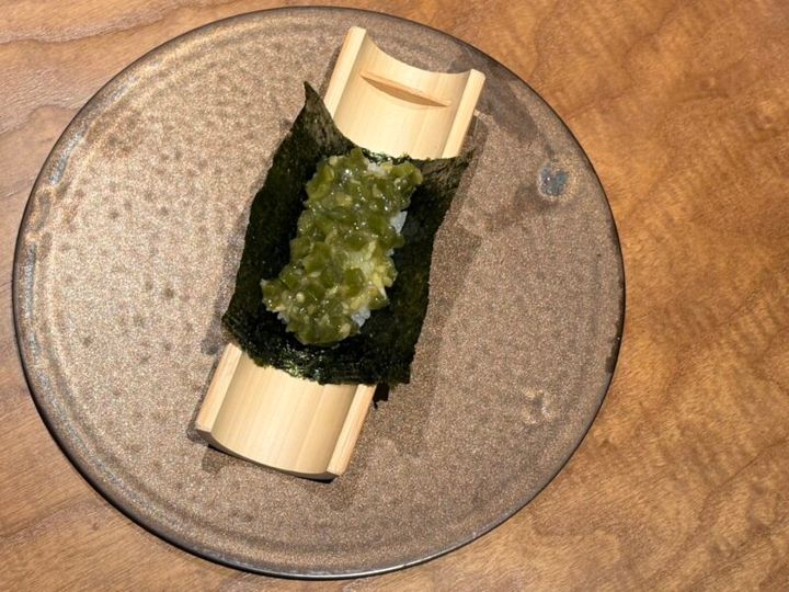 築地玉寿司 ささしぐれ「地獄のわさび挟み巻」