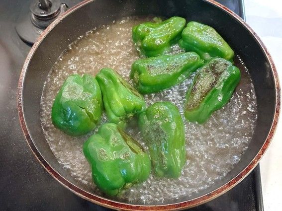 丸ごとピーマンの焼き浸し