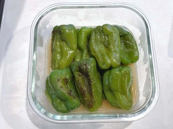 丸ごとピーマンの焼き浸し