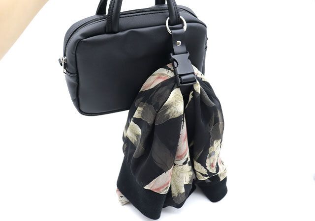 スリコのジャケットホルダー6