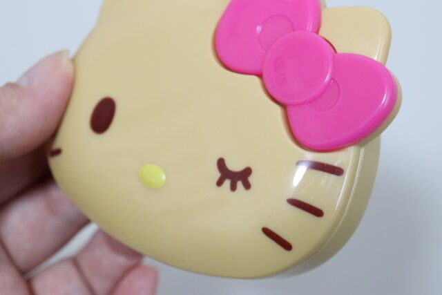 つけまつげケース デザイン