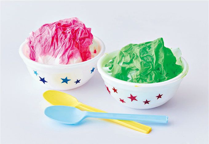 丸めたティッシュに染料をかけてできあがり！何味にする？「かき氷」の工作の画像1