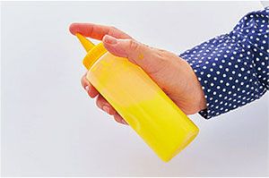 丸めたティッシュに染料をかけてできあがり！何味にする？「かき氷」の工作の画像3