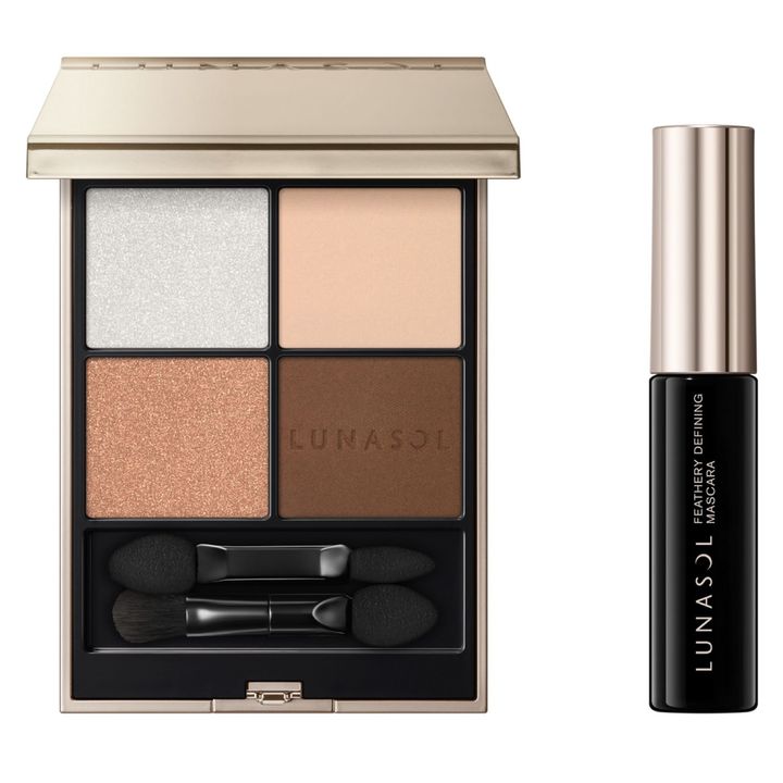 アイカラーレーション N 15 キット ￥8,250（9月5日より限定発売） ※セット内容／アイカラーレーション N 15、フェザリーディファイニングマスカラ 01 ミニサイズ