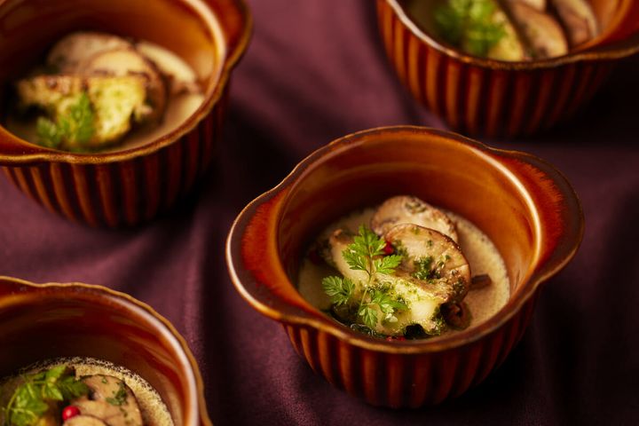 フォアグラのフラン きのことアワビの香草バターソテー