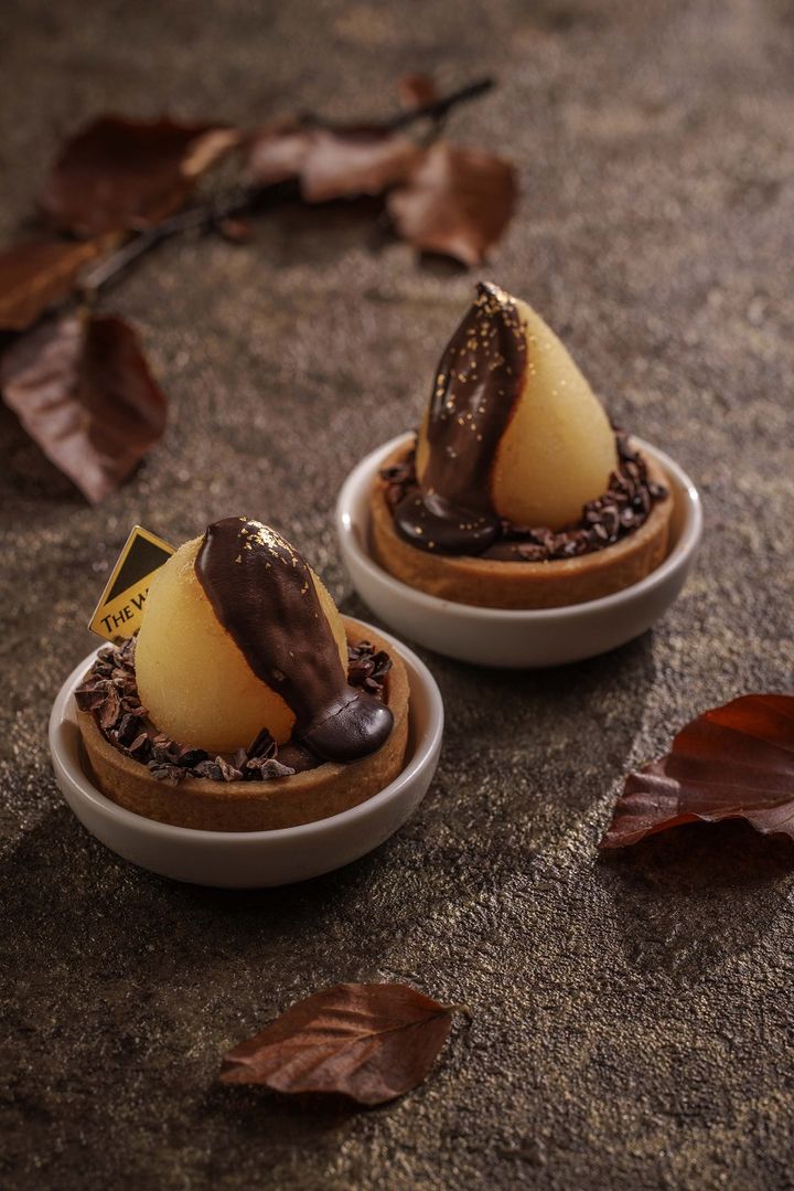 洋なしとチョコレートのタルト“ベルエレーヌ”