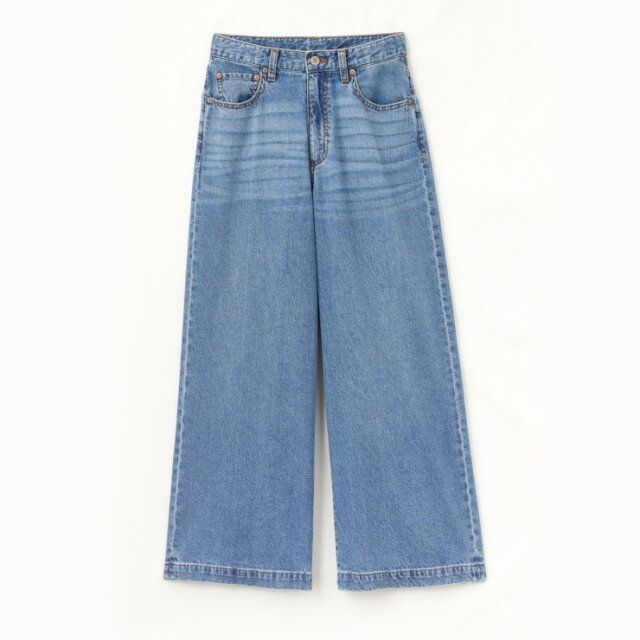 しまむらのバギーデニムパンツ