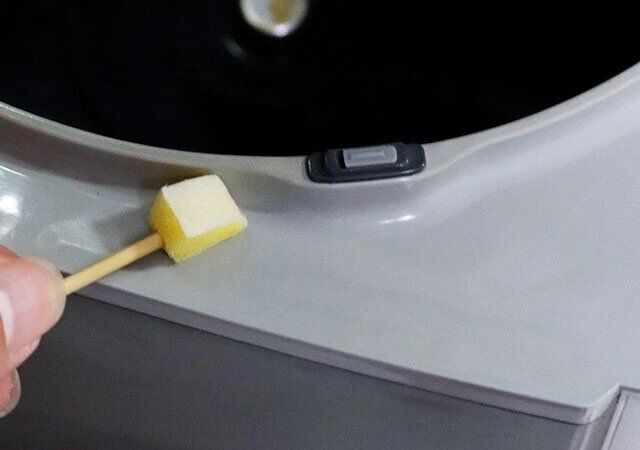 ダイソーの家電のスキマ汚れスッキリ棒はちょこっと掃除に便利