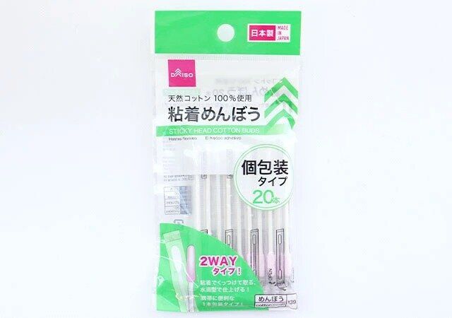 ダイソーの粘着めんぼうのパッケージ