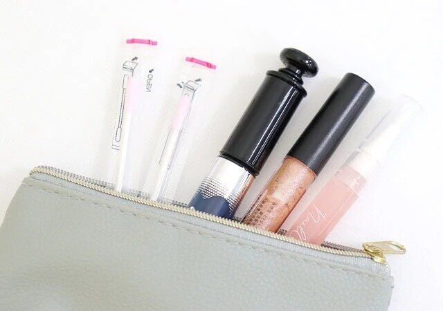 ダイソーの粘着めんぼうは個包装で持ち運びに便利