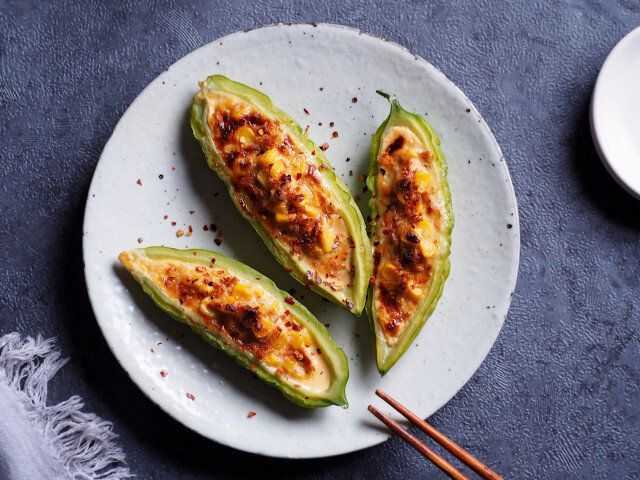 ツナとコーンの味噌マヨゴーヤボート