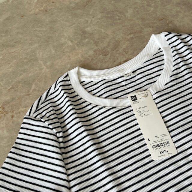 首元は程よく詰まっている