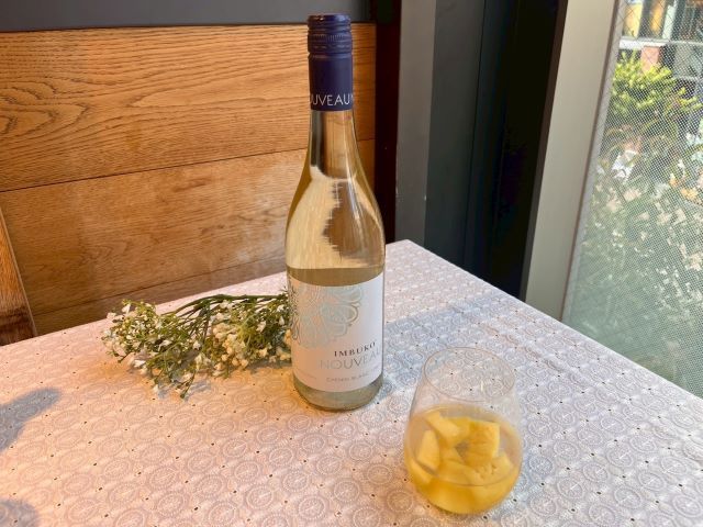 カットパイン入りのアレンジグラス