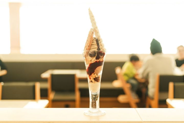 季節限定メニュー「夜のお菓子とひこうき雲〜モンブランとカシス〜」1500円