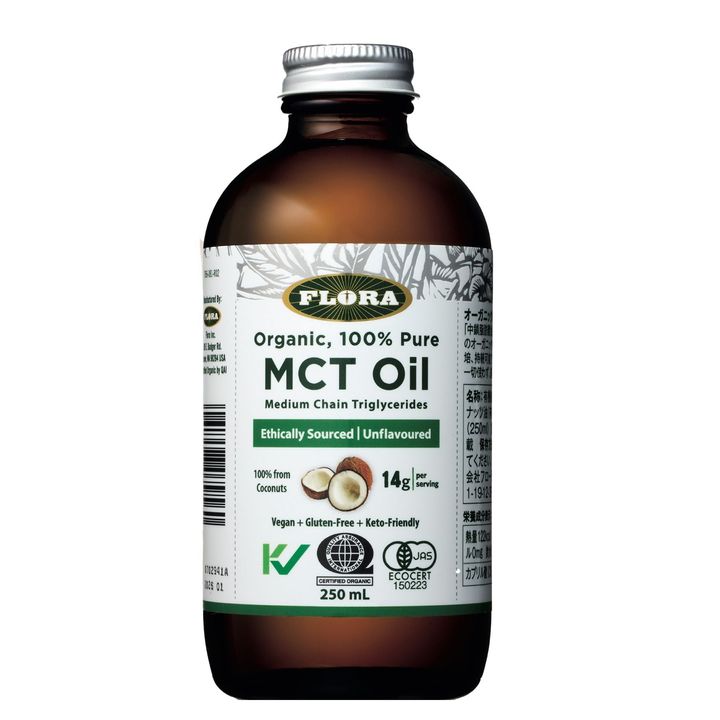 有機JAS 認証のMCTオイル。エシカルなプロセスで採取されたオーガニックココナツのみを使用し、クセのない風味で料理や飲み物に入れて手軽に摂りやすい。オーガニックMCTオイル 250㎖ ¥3,850／FLORA HOUSE（プライムダイレクト）