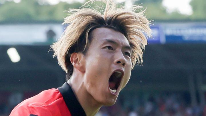 28歳日本代表FW、海外開幕戦で美ゴール！「予測不可能な選手」とオランダ代表OBが絶賛