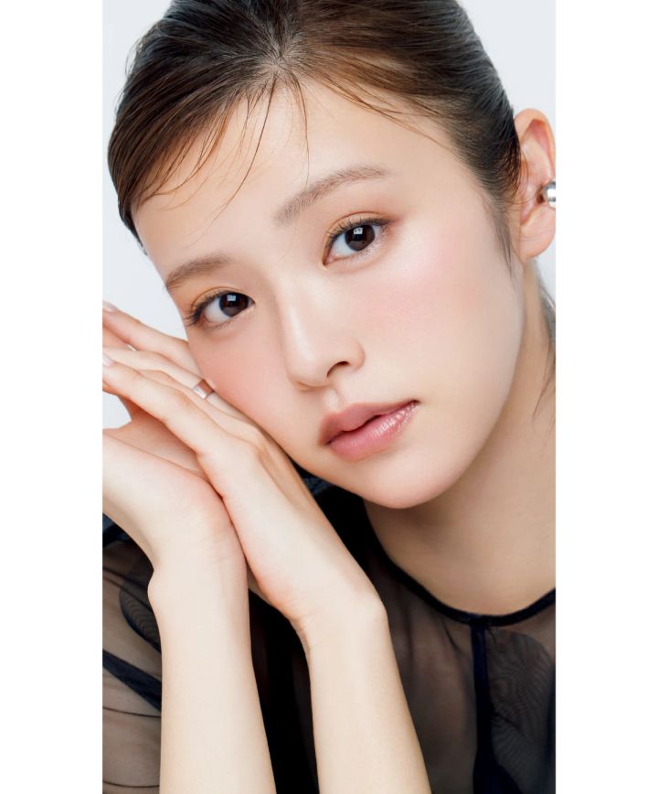 あどけなさが残る求心チークの入れ方