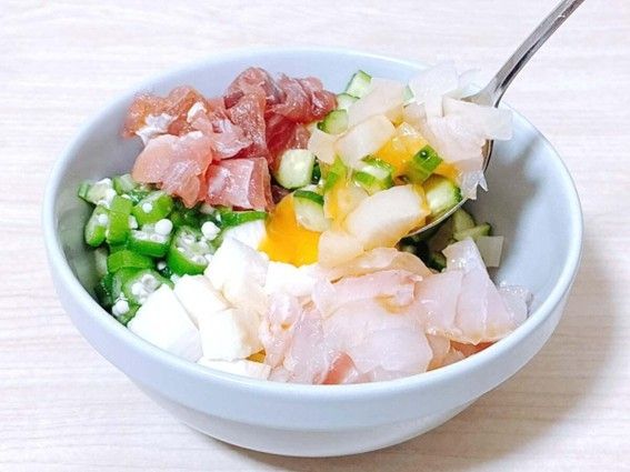 海鮮ばくだん」