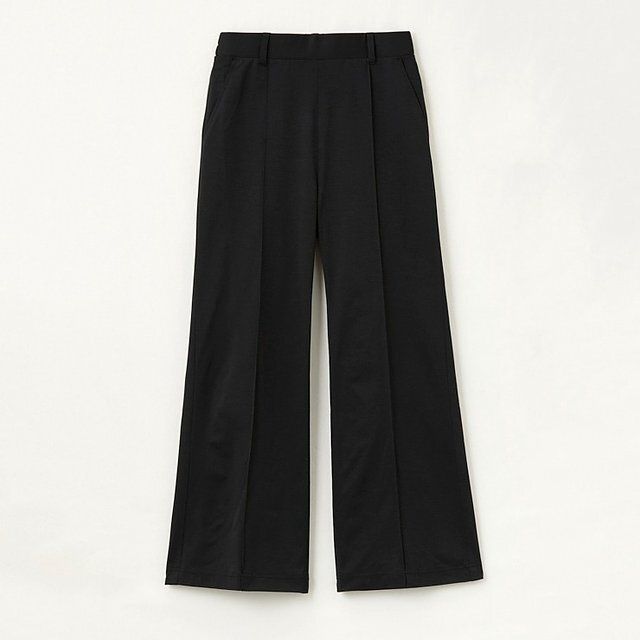 しまむらのフレアパンツ