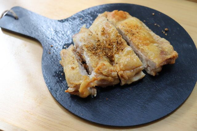 ダイソーのスレートプレート（丸、取っ手付） 使用例1