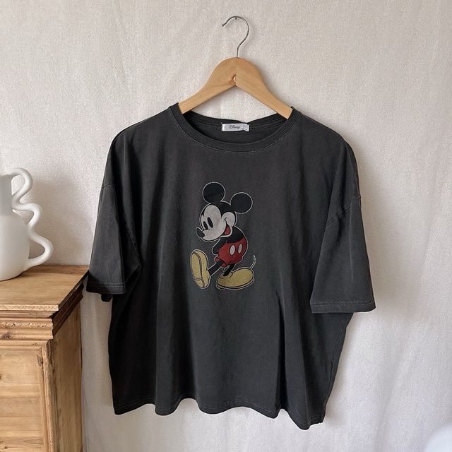 しまむらの「ミッキーフロントTシャツ」
