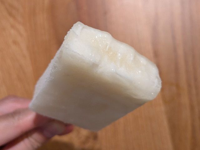 とろける食感 ぎゅっと梨のかじりカット（瑞々しい氷菓層）