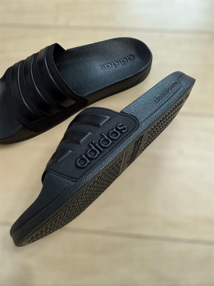 画像: アッパーサイドにもロゴ入り