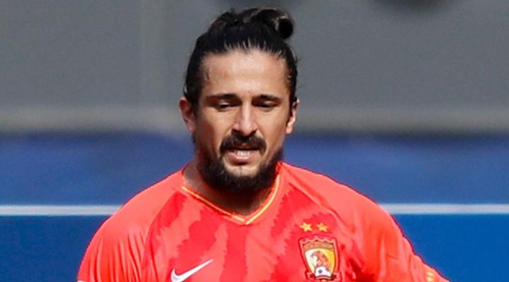 日本代表と対戦した中国元帰化選手、破産した中国強豪の給与未払いを暴露 「金を払えず、中国を去らざるをえなかった」