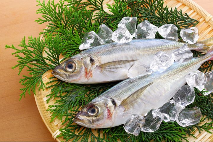一般的に「アジ」と言えば、マアジ（真鯵）を指します。