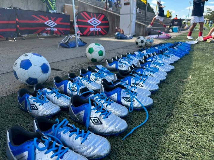 サッカー小学生の保護者、9割以上が夏の暑さを意識も…人工芝で「70℃超え」の“足元”への対策は4分の1