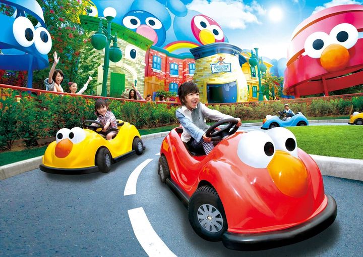 ユニバーサル・スタジオ・ジャパン／あいおいニッセイ同和損害「子ども向けドライバーライセンスカード」配布