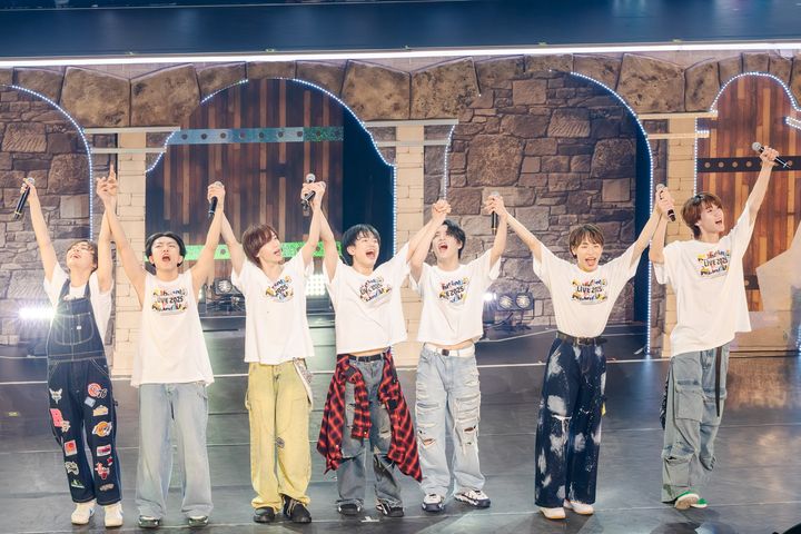 最⾼潮の盛り上がりで会場がひとつになった後は、メンバーから最後に挨拶が。