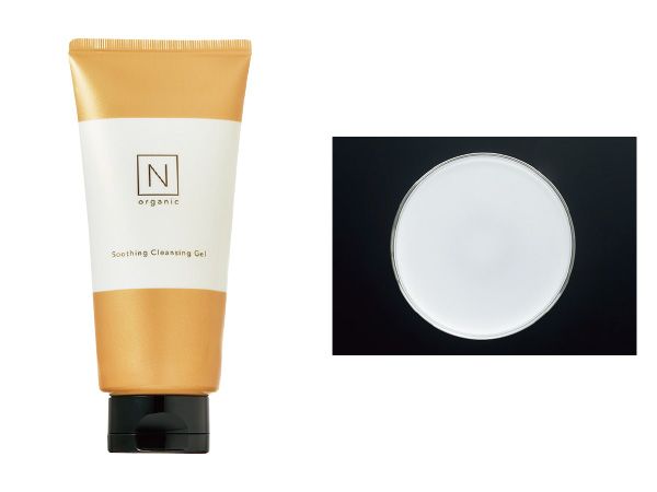 04：N organic お湯と混ざって均一に白濁しているのがわかる。洗い流しやすいクレンジング。