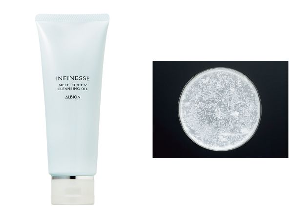 01：アルビオン お湯と混ざりにくく、溶け込みにくい印象。しっかり丁寧に洗い流したい。