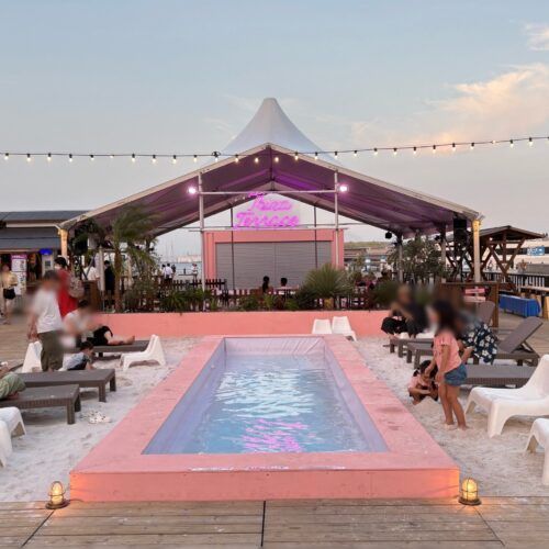 横浜でお得に海外旅行気分！赤レンガ倉庫で叶える“地中海の夏休み”