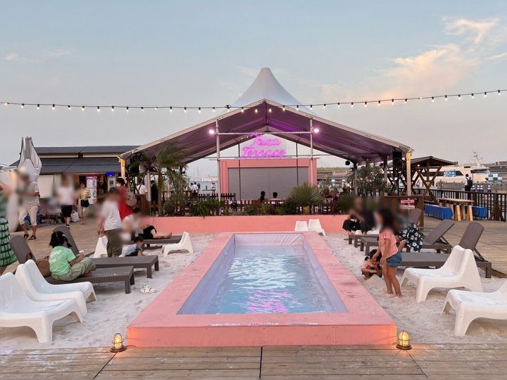 Red Brick Breeze 2025 「イビサ・テラス」