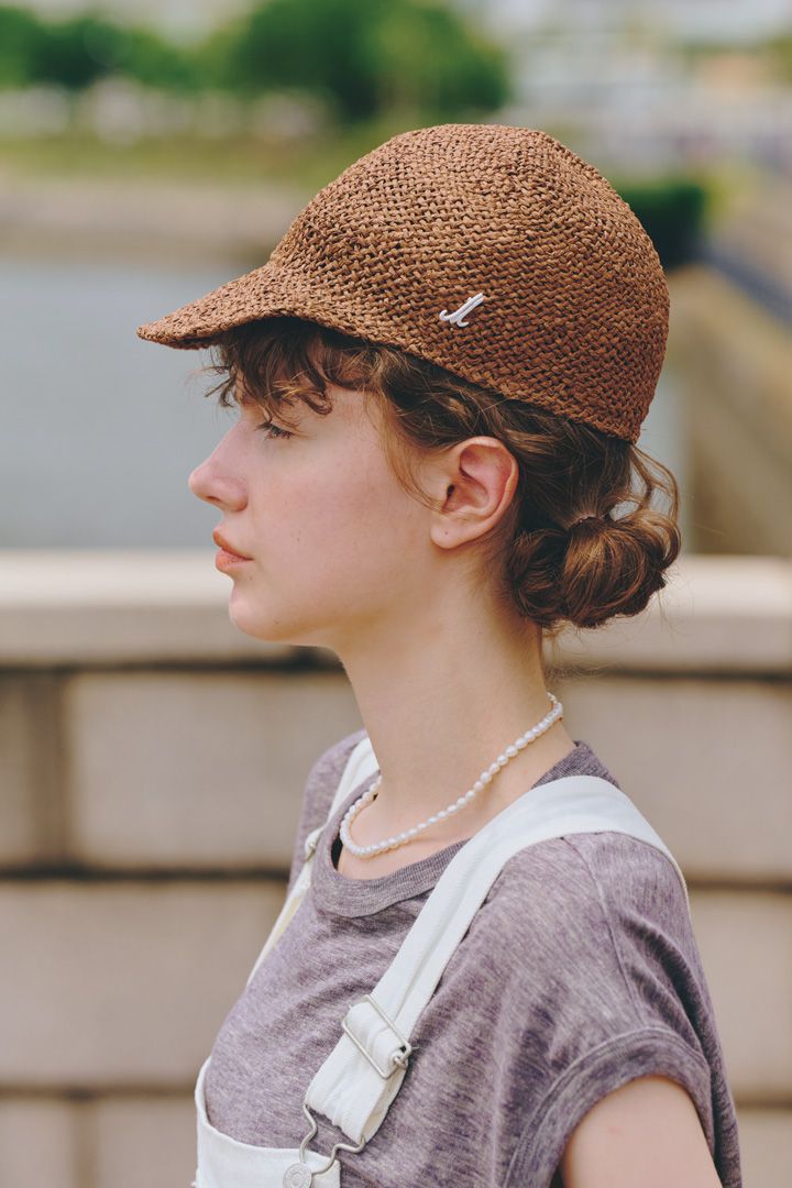 夏はやっぱり麦わら帽子！コーデのポイントになるおしゃれなハット8選