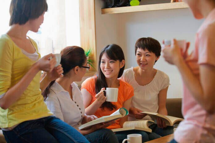 【あるある恋愛エピソード】女子会で盛り上がる本音の話題とは？