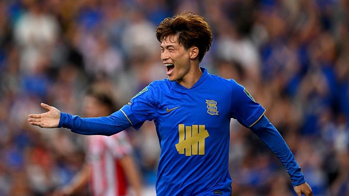 悩める日本代表FW、移籍後初ゴールもミス連発…「誇張抜きで4点は取れていたかもしれない」と現地評