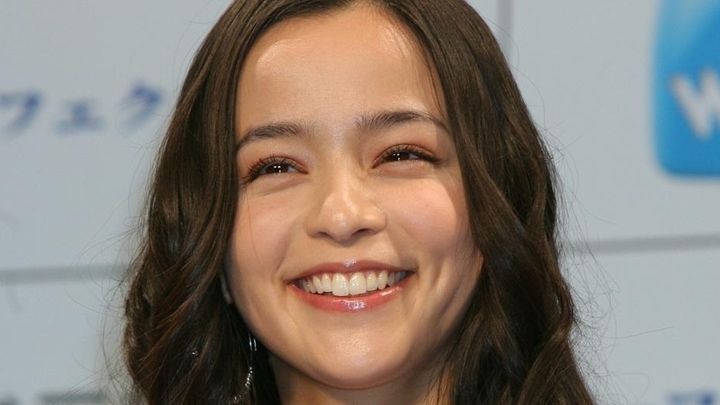 女優の加藤ローサさん、“サッカーママ”として奮闘中！「送迎BBAです」 夫は元日本代表