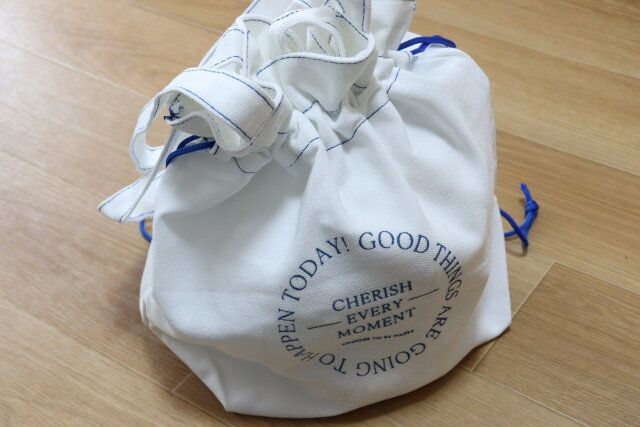 ダイソーの巾着トートバッグ（カラー）6