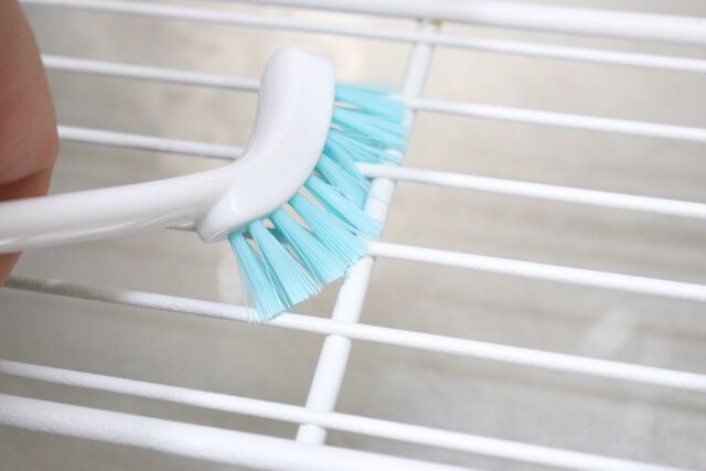 ダイソーのスキマの達人（食器洗い機・水切りカゴ洗い）のブラシ