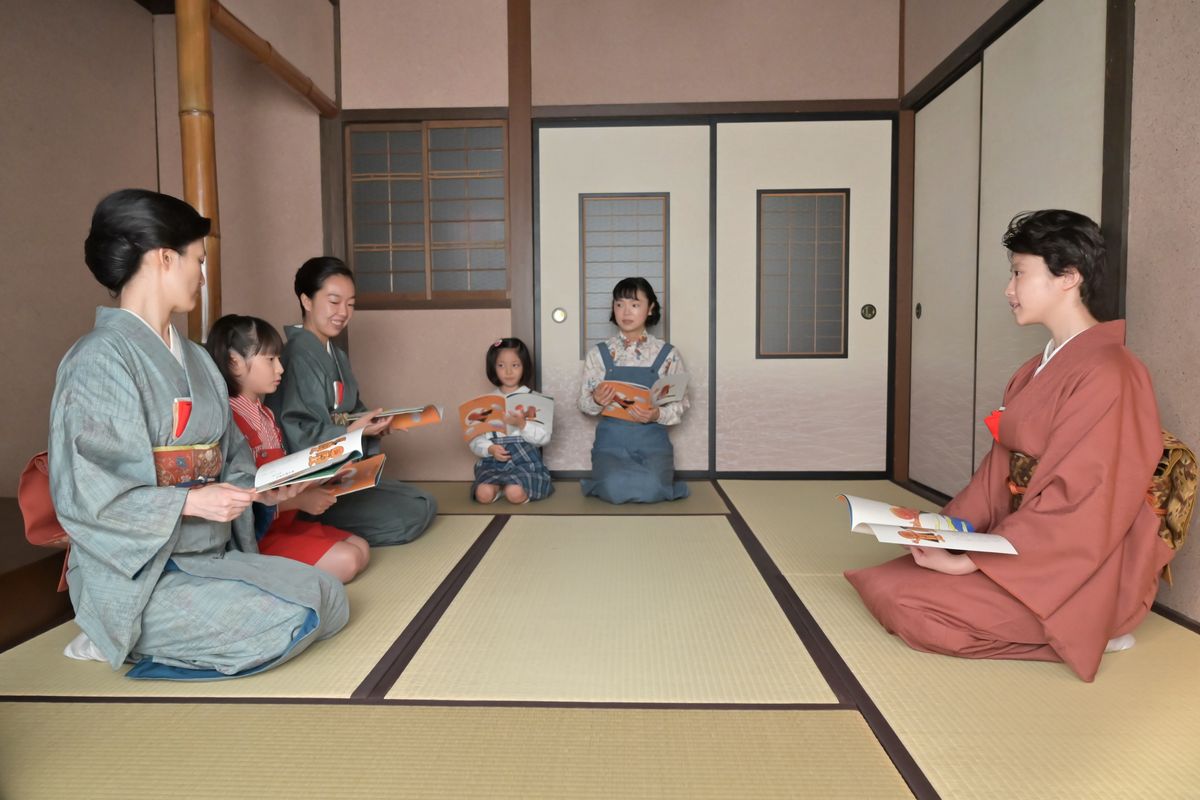 朝ドラで“セリフのない初登場”から視線を奪った存在感「表情で訴える演技が好き」耳を澄ませたくなる“名女優の凄み” | TRILL【トリル】