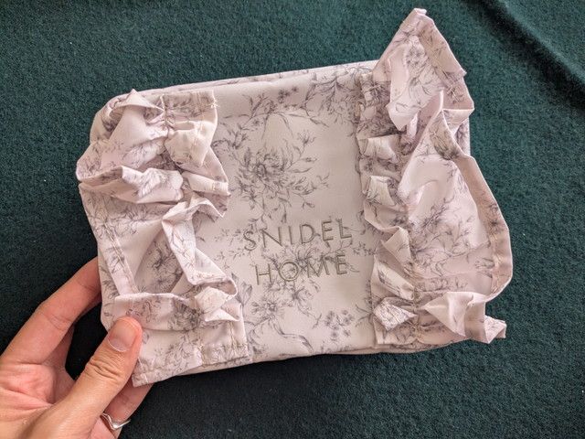 SNIDEL HOMEフリル付きポーチ 正面