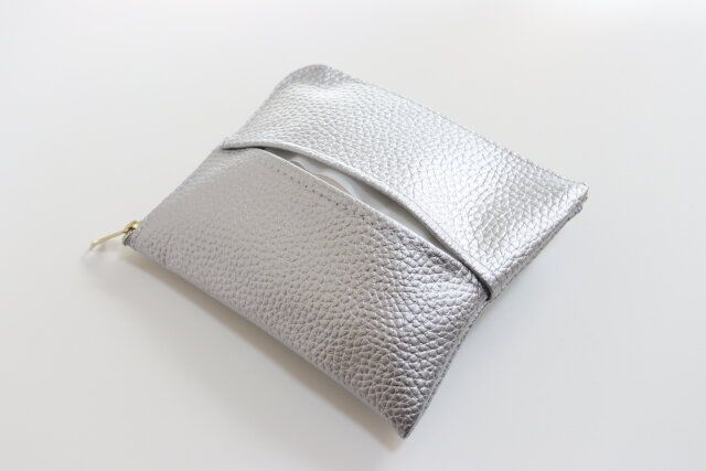 レザー風ポケットティッシュポーチ 素材感