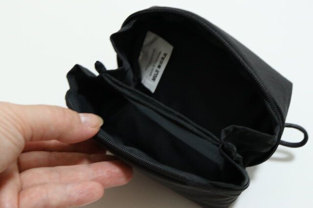 無印良品のリンクルナイロン 大きく開くポーチS5