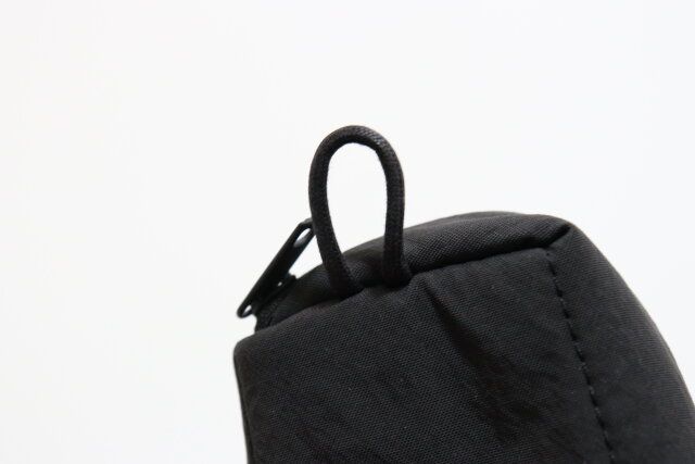 無印良品のリンクルナイロン 大きく開くポーチS4