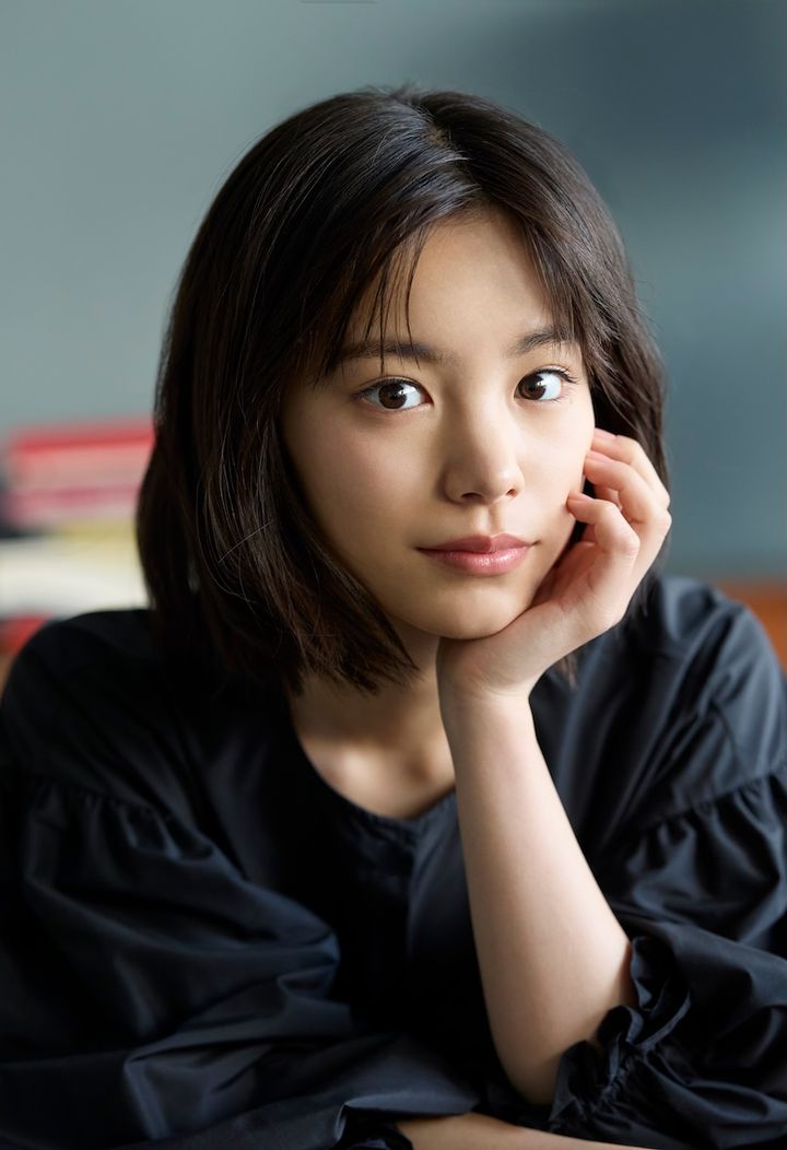 當真あみ、自分とは「真逆の女の子」役で声優挑戦！『パリに咲くエトワール』来春公開