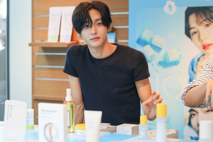 マキア RIIZE WONBIN UIQ 韓国コスメ 代官山 蔦屋書店 サイン会 K-POP 2