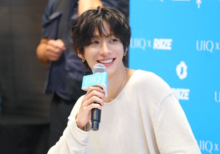 マキア RIIZE ANTON UIQ 韓国コスメ 代官山 蔦屋書店 サイン会 K-POP